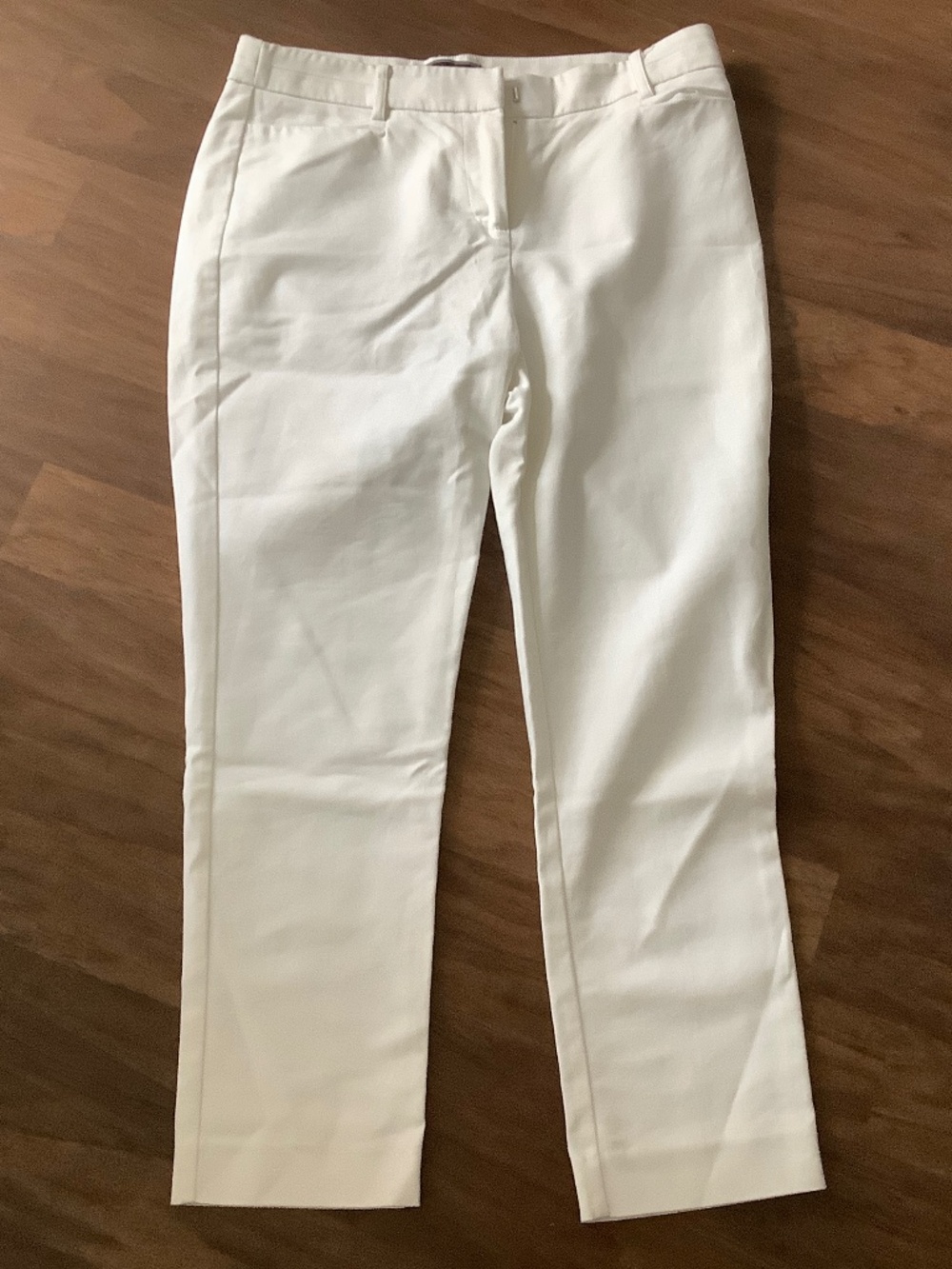 La Chateau mid rise cropped pants